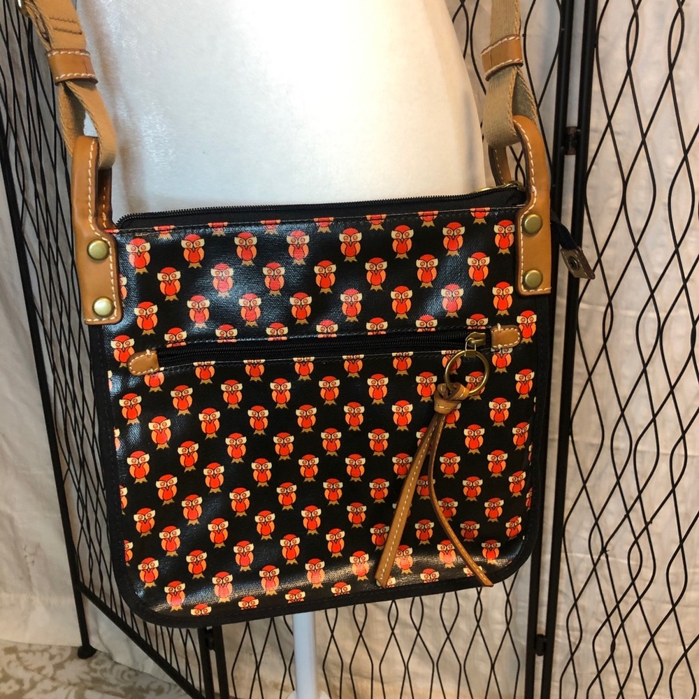 Black and red fossil bag